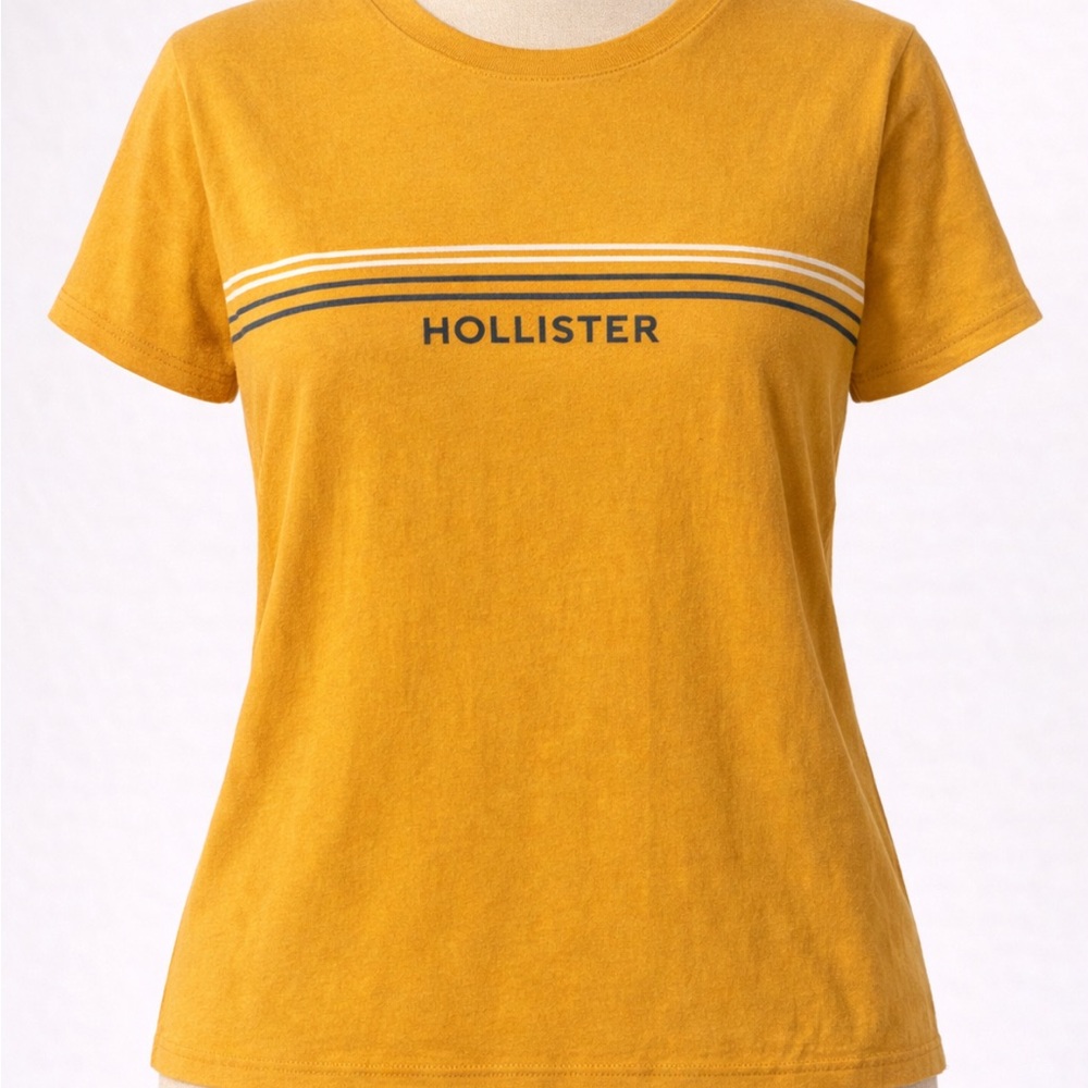 Hollister Women's Golden Short Sleeve Tee